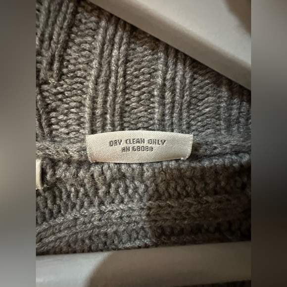 NEIMAN MARCUS 100% Cashmere Cardigan Sweater Tie-Waist, Retail $575 - Picture 7 of 8